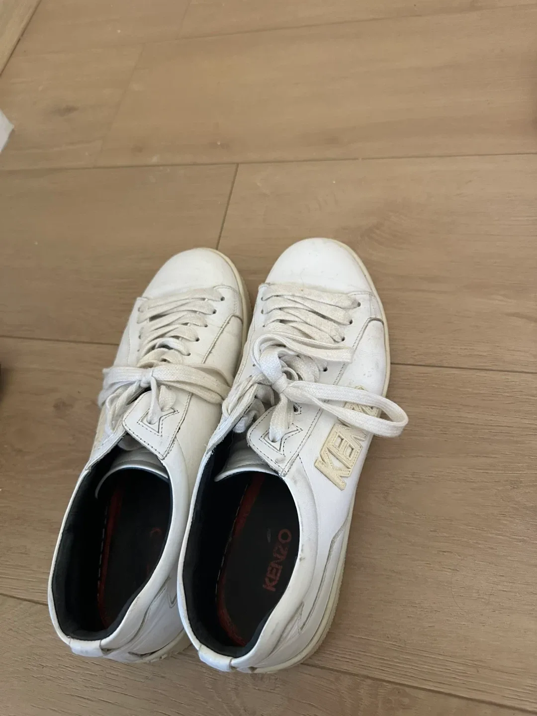 Kenzo White Leather Sneakers Size 9 image indicator(2)