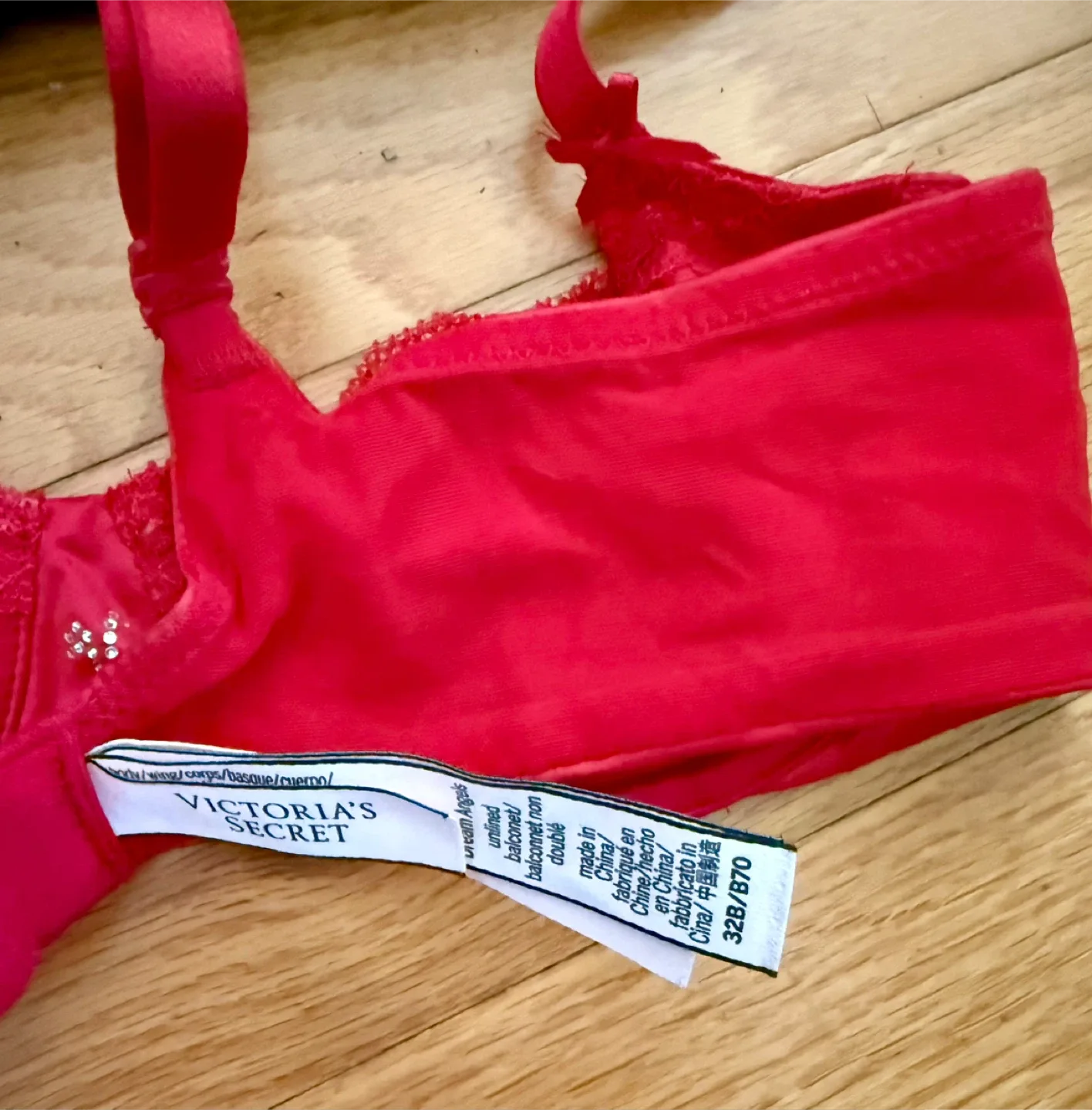Athletic Works & Victoria's Secret Bras - Size S/P & 32B/B70 image indicator(2)