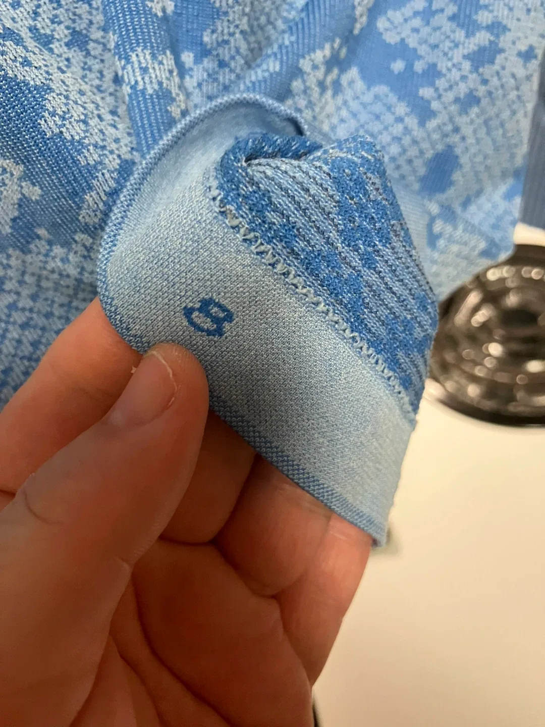 Lululemon Swiftly Tech Long Sleeve- Size 8 image indicator(4)