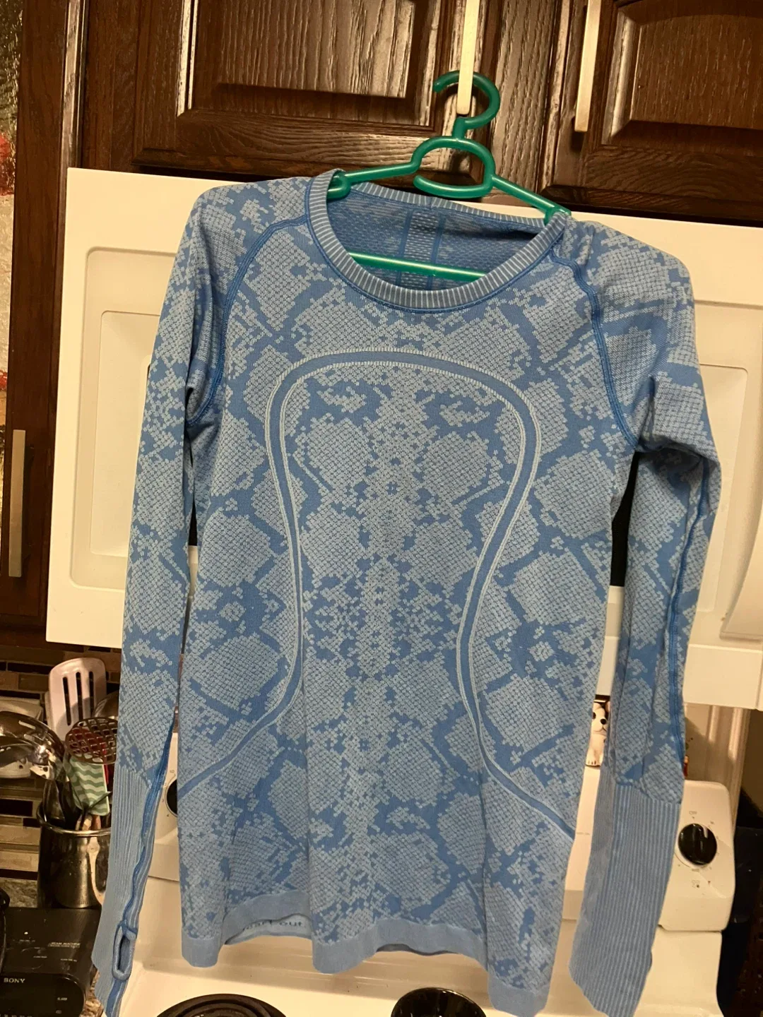 Lululemon Swiftly Tech Long Sleeve- Size 8 thumbnail