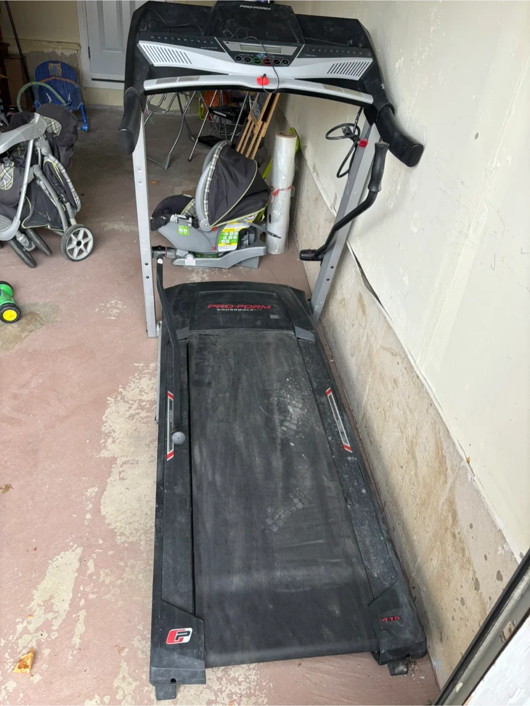 Pro-Form Crosswalk Fit Treadmill image indicator(2)