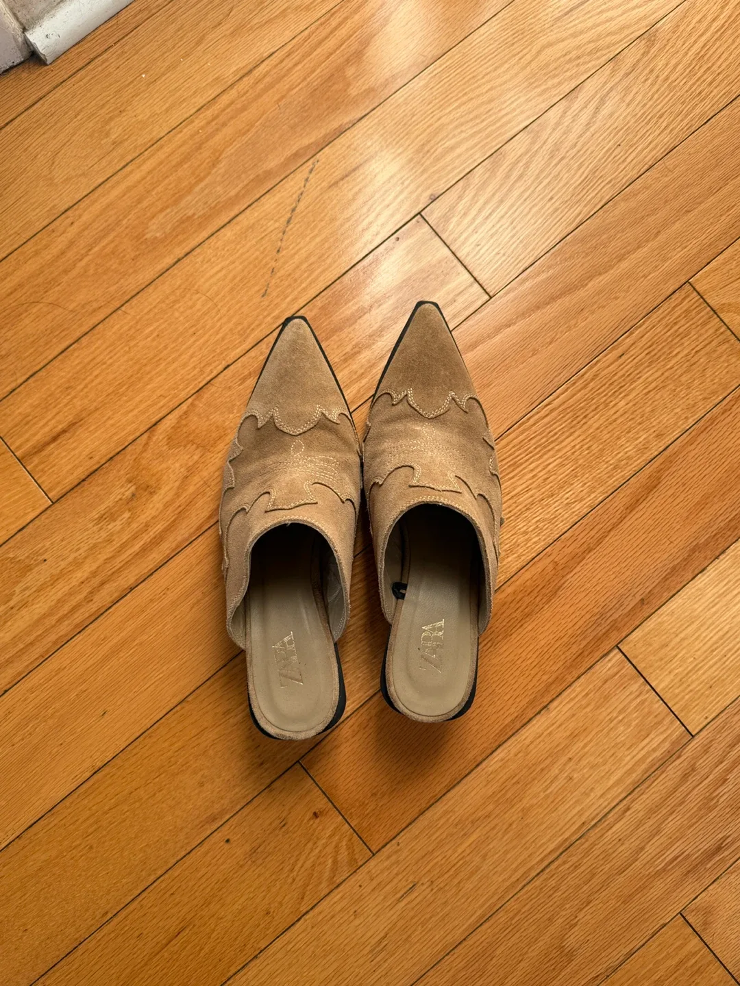 Cowboy Style Mules image indicator(4)