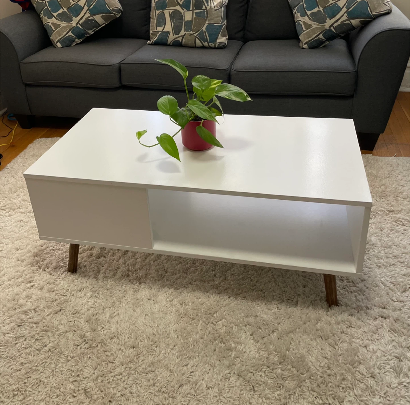 White Coffee Table - photo 3