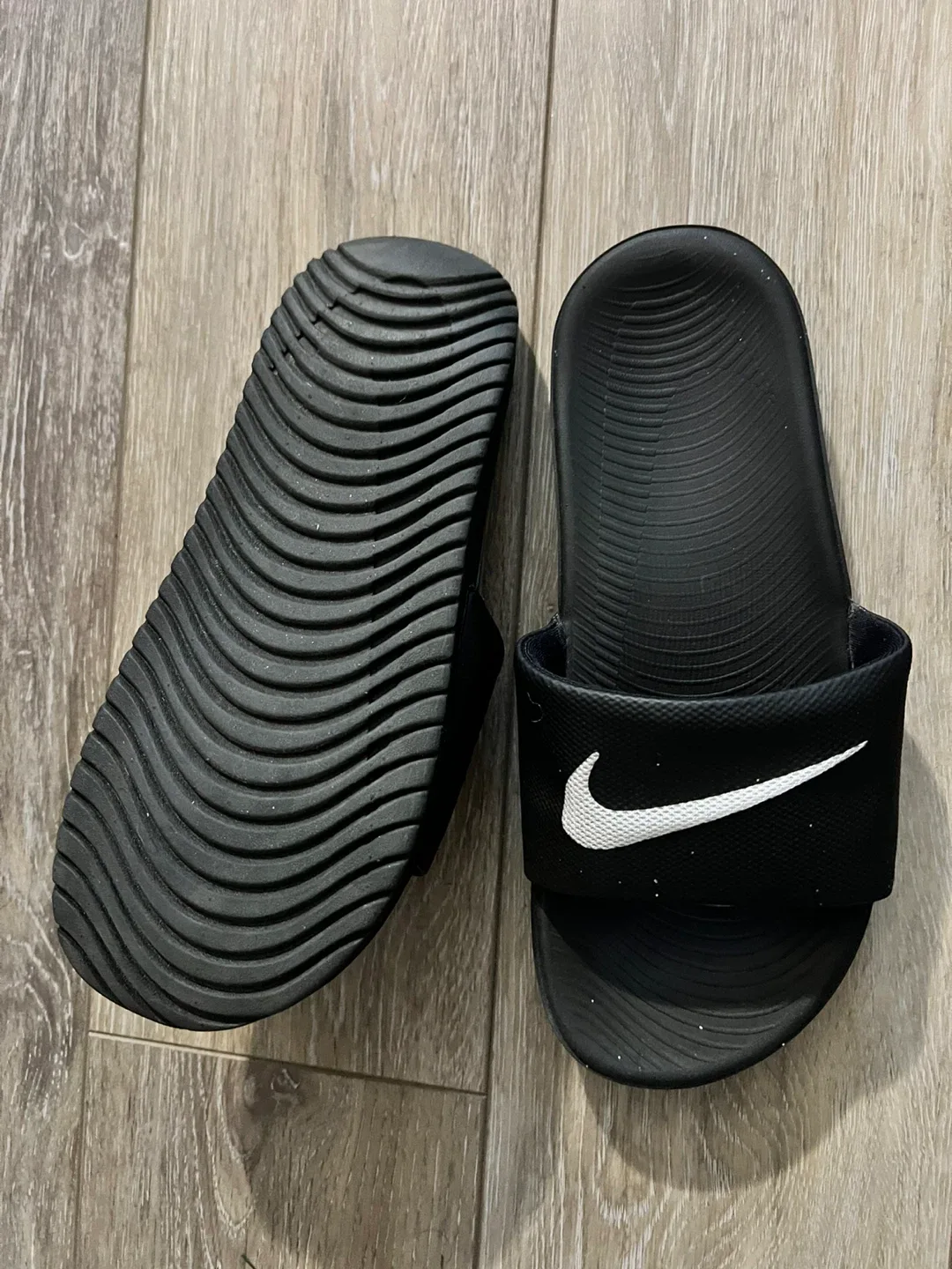 Nike Slides - Black image indicator(2)