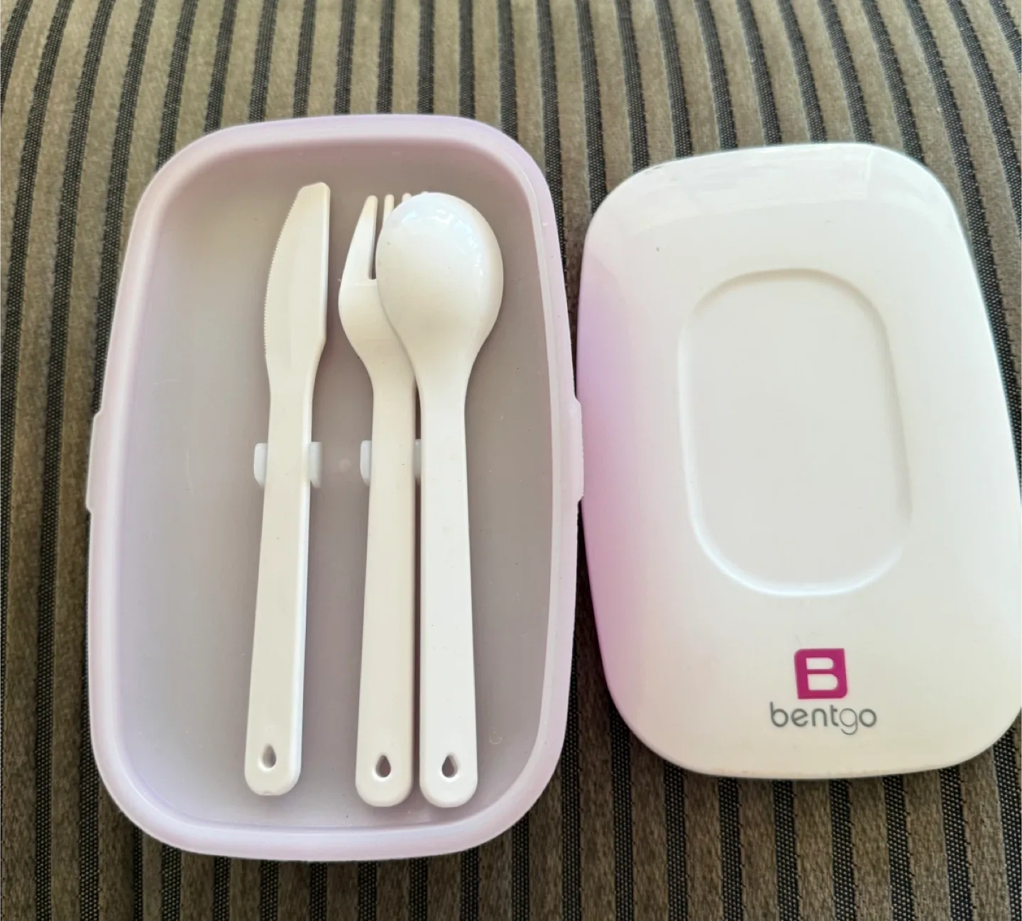 Bentgo Classic Two Tier Lunch Box - Purple image indicator(8)