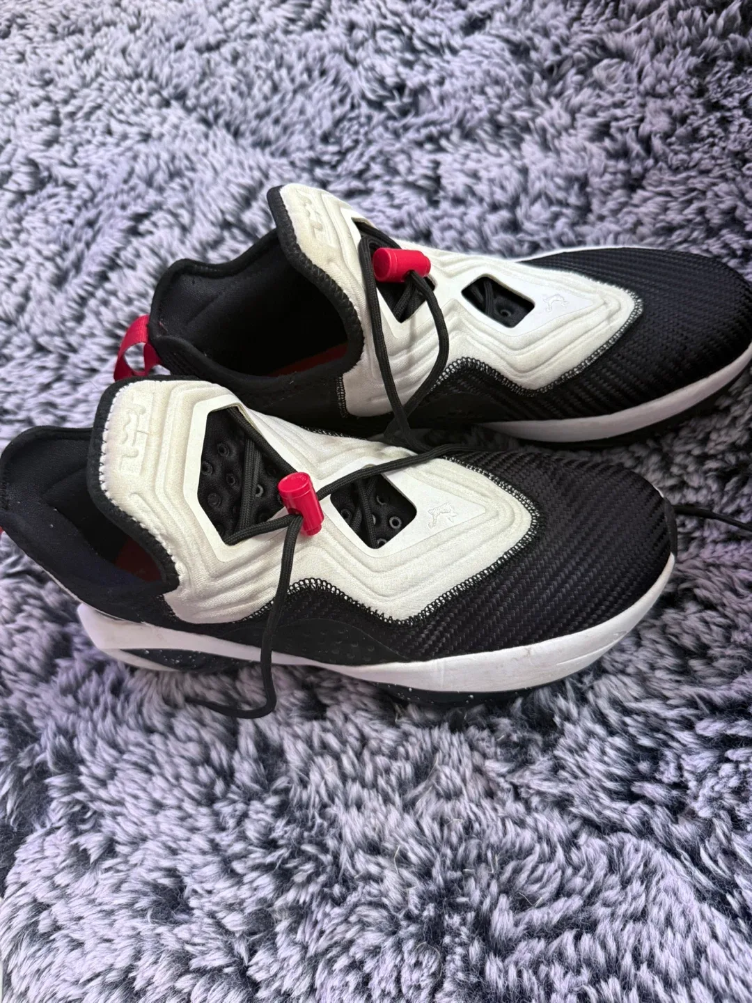 Jordan Access Sneakers - Black/Gym Red-White - Size 10.5 image indicator(4)