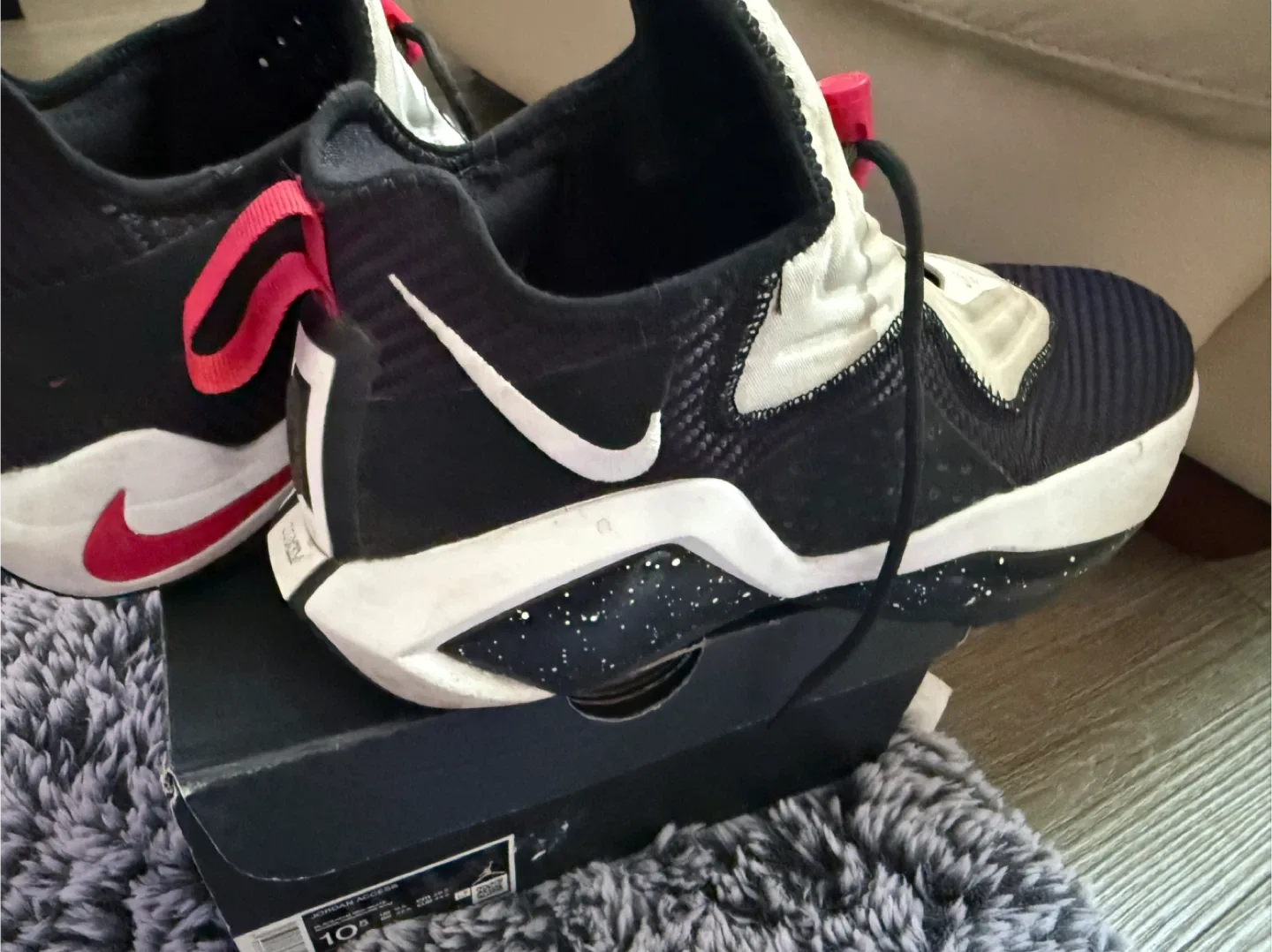 Jordan Access Sneakers - Black/Gym Red-White - Size 10.5 image indicator(2)