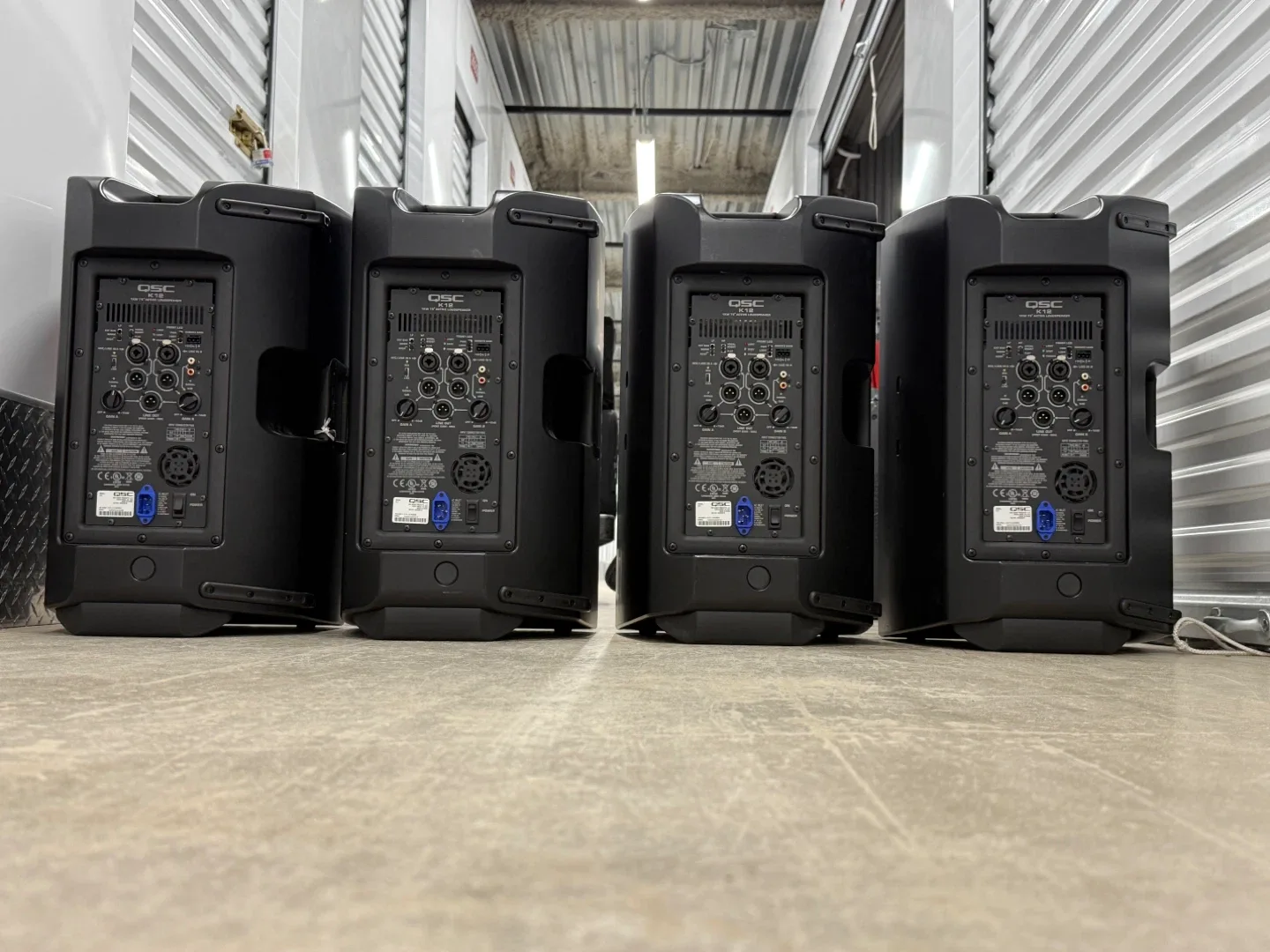 QSC K12.2 Powered Speakers  4 pieces + Tote Bags image indicator(7)