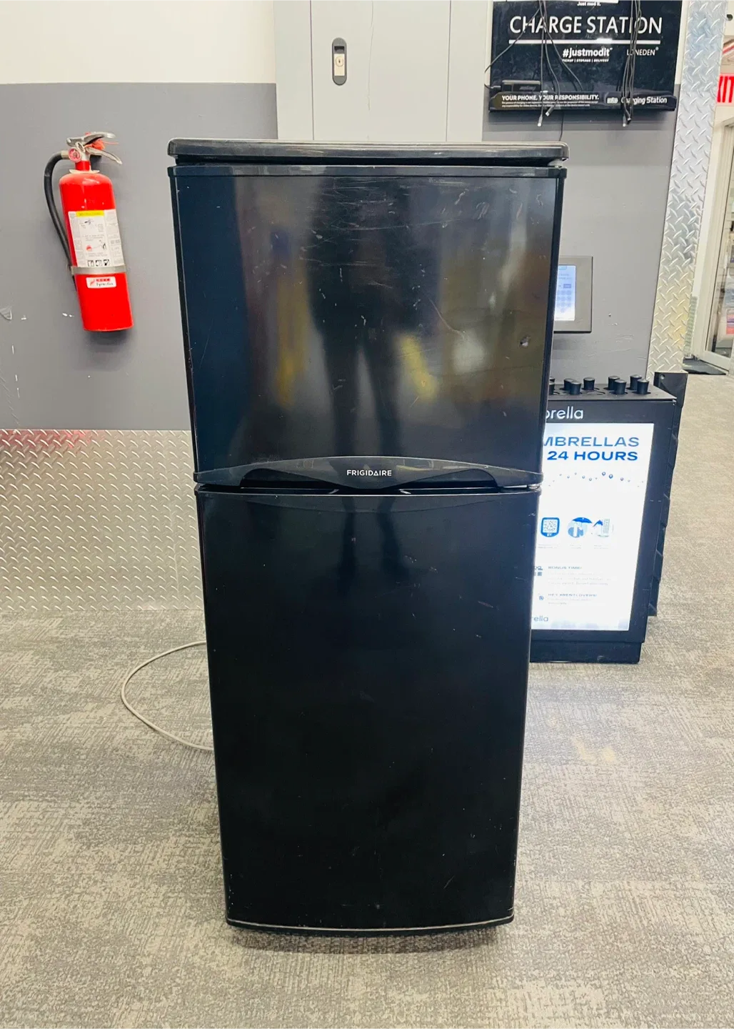 Frigidaire Black Mini Fridge thumbnail