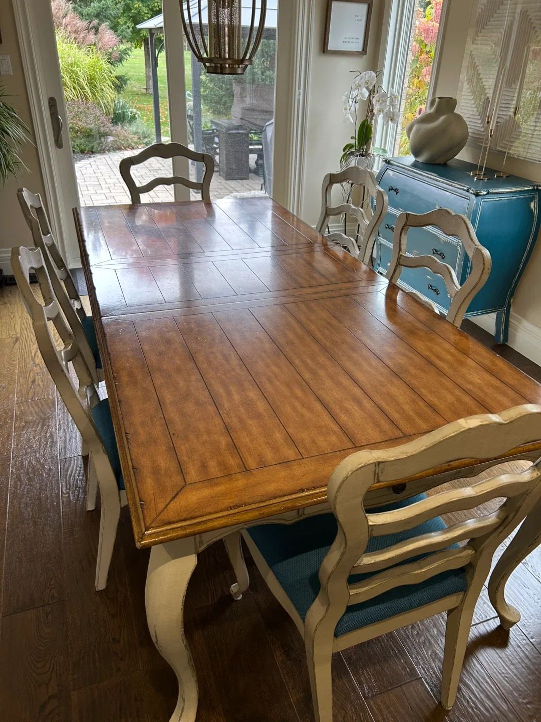 Dining Table with 6 Chairs image indicator(2)