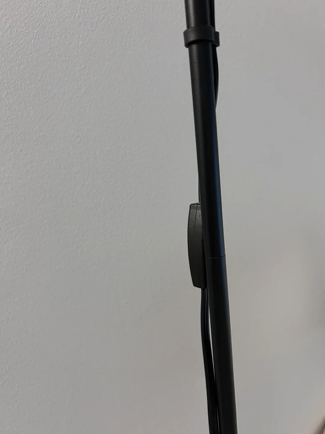 IKEA TÄGARP Floor Uplighter - Black/White image indicator(3)