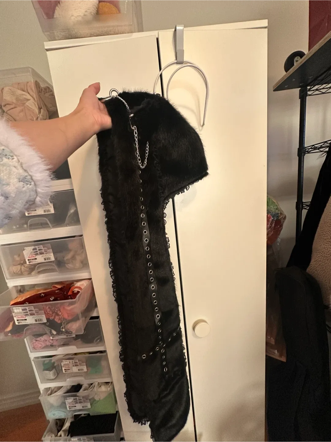 Halloween/ gothic Black Faux Fur Hat&Scarf with Metal Details image indicator(4)