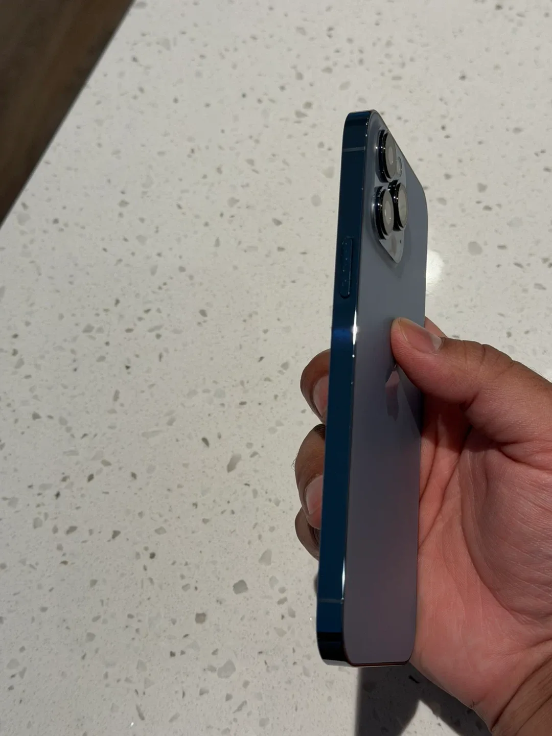 Apple iPhone 13 Pro Max - Sierra Blue image indicator(6)