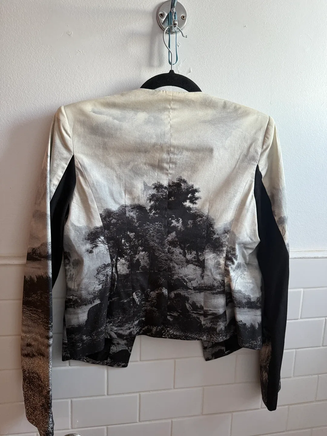 BCBG Blazer image indicator(3)