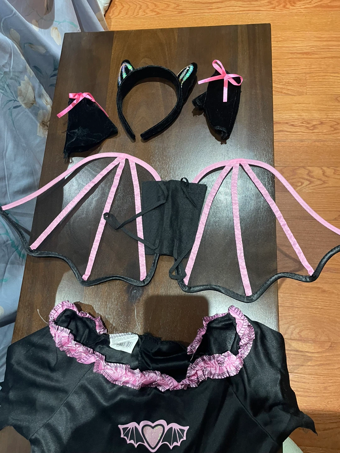 Sweetheart Bat Costume Size - Large - photo 4