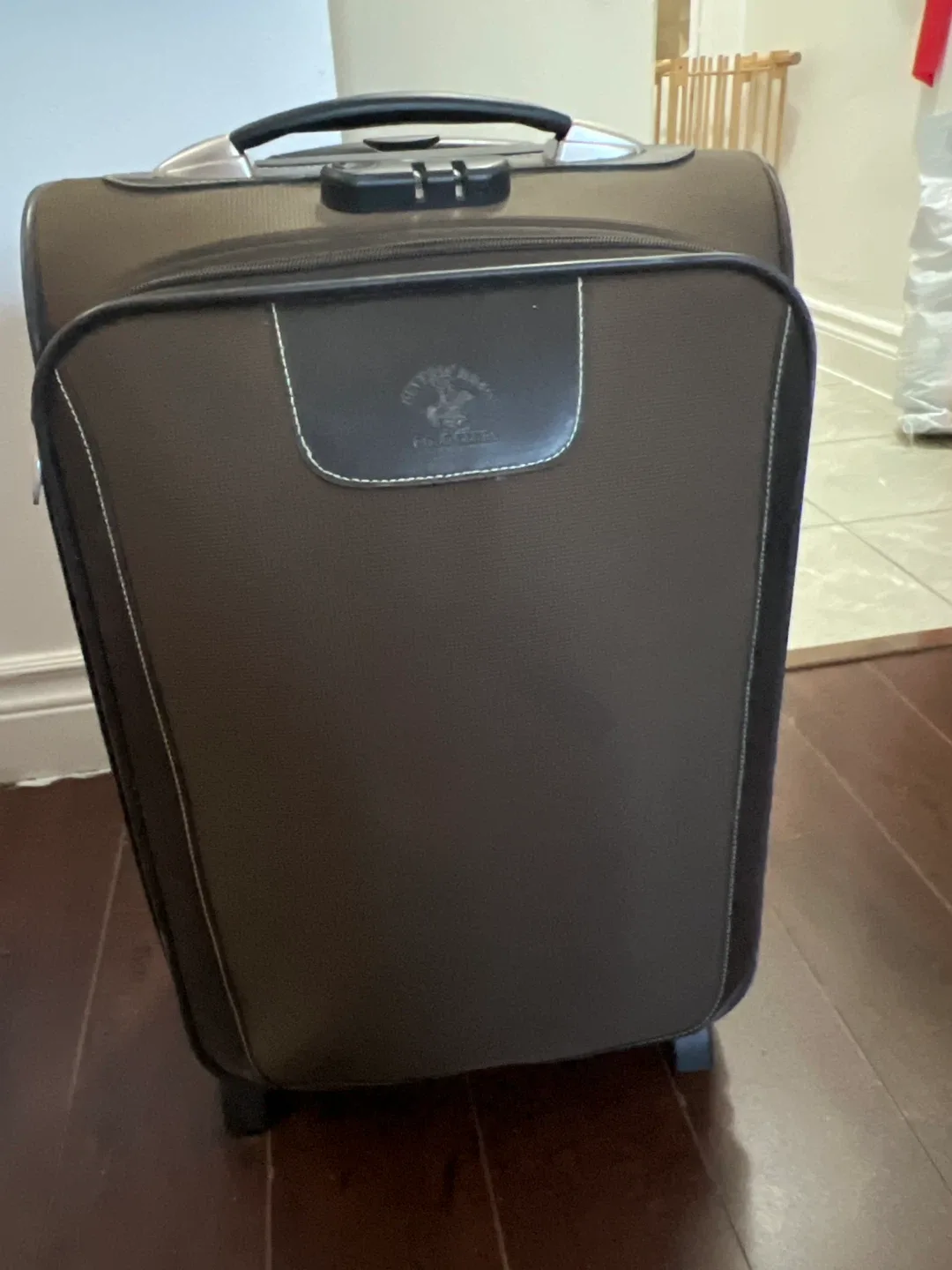 Beverly Hills Polo Club Carry-On Luggage image indicator(4)