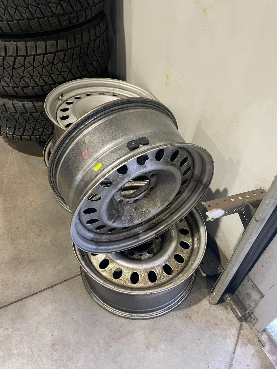 Set of 4 Steel Rims image indicator(3)