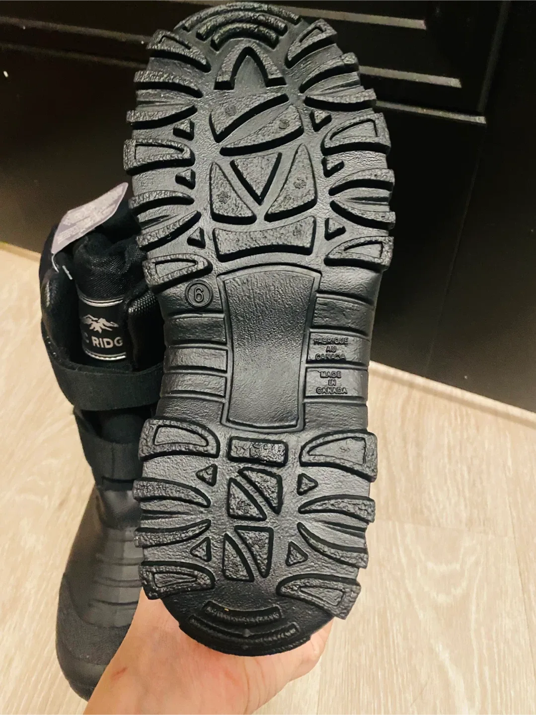 Brand New Arctic Ridge Winter Boots - Size 6 image indicator(9)