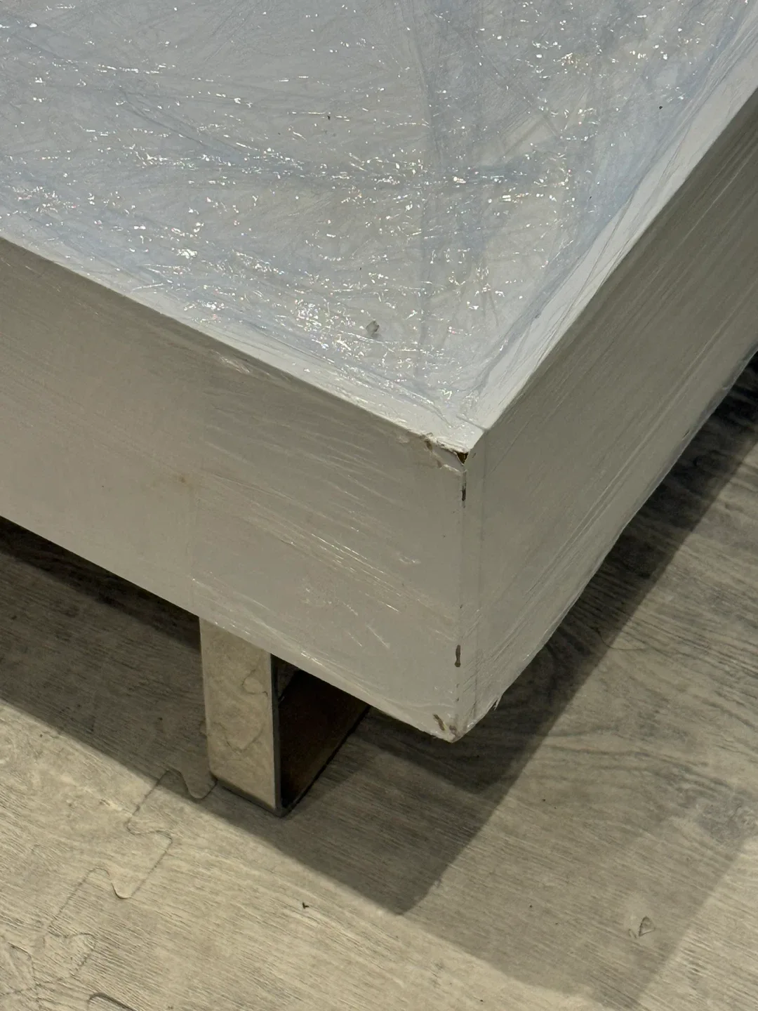 White Modern Lift Top Coffee Table image indicator(7)