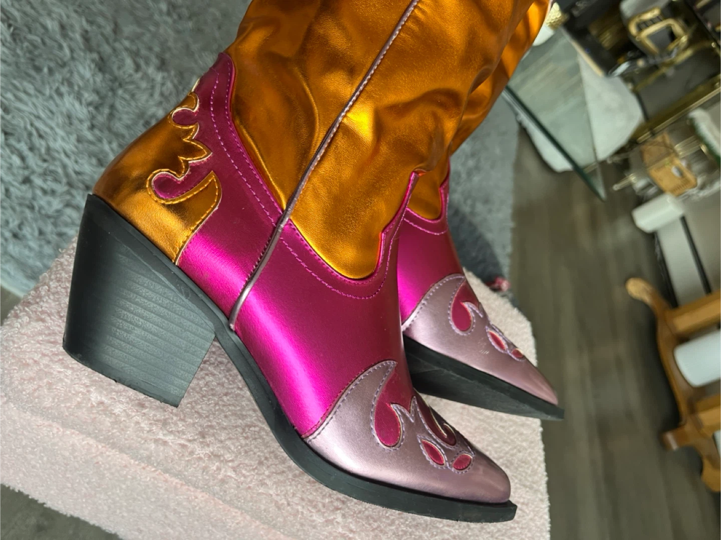 Pink & Gold Metallic Cowboy Boots - Like New - 8.5 - photo 4