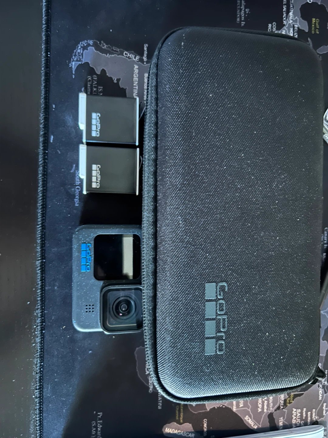 GoPro Hero 12 Black – Perfect Condition + Case + 2 Memory Cards