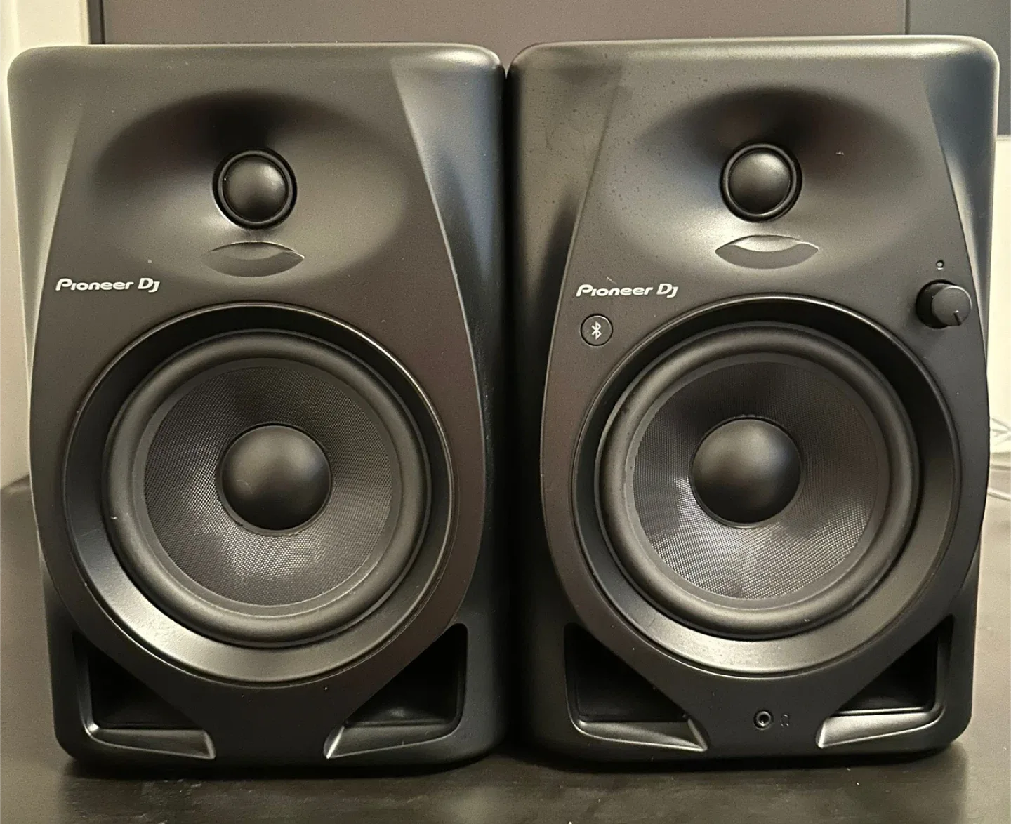 Pioneer DJ DM-50D-BT Speaker thumbnail