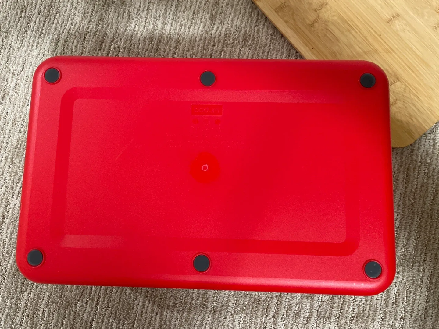 Bodum Red Bread Box with Bamboo Lid image indicator(3)