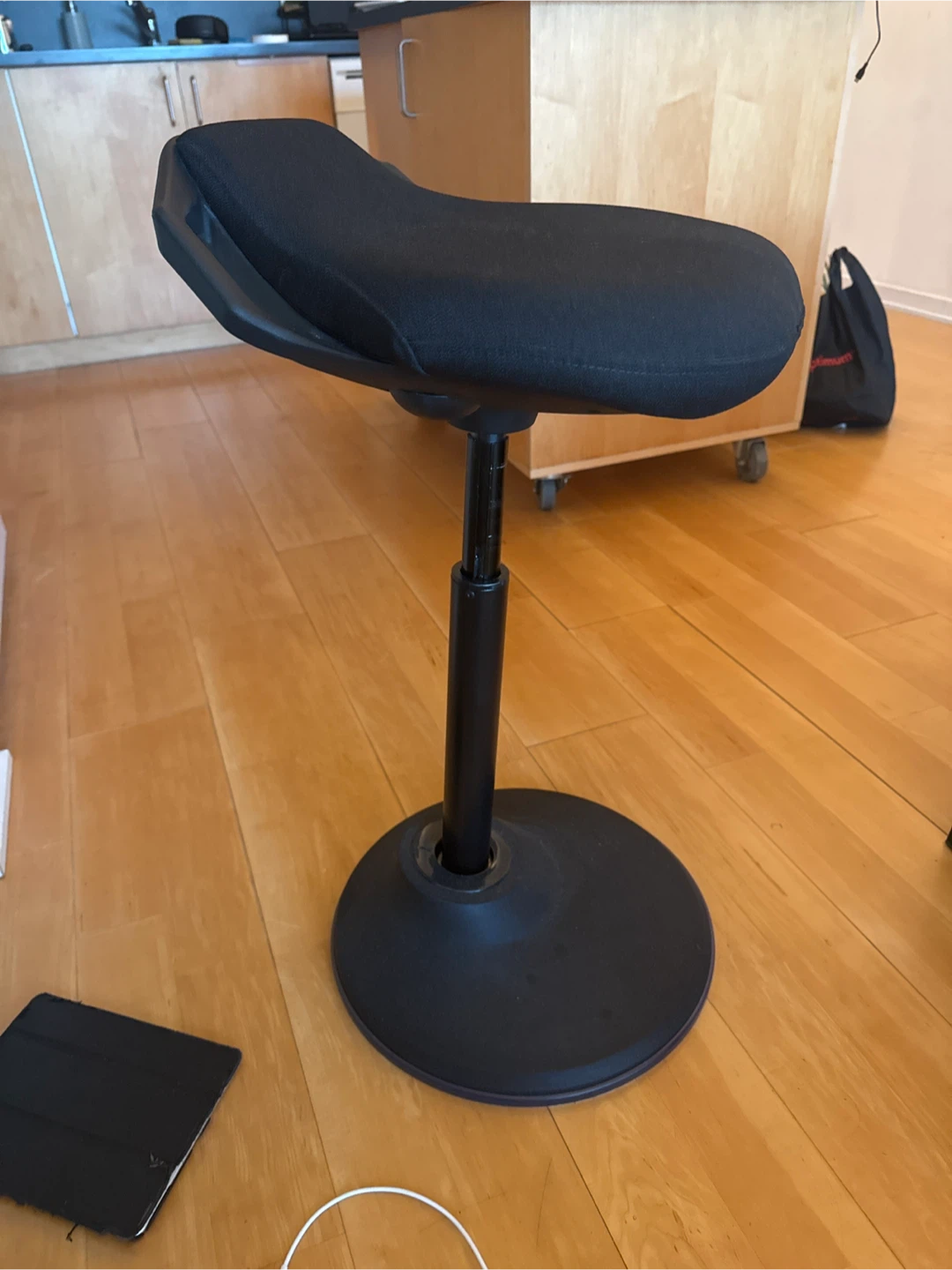 Black Saddle Seat Ergonomic Stool