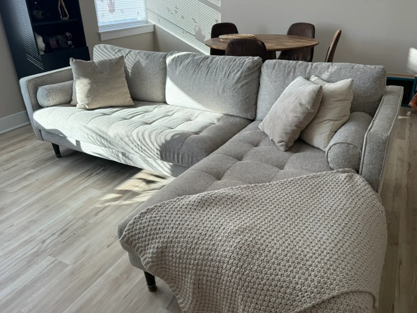 Light Gray Sectional Sofa image indicator(3)