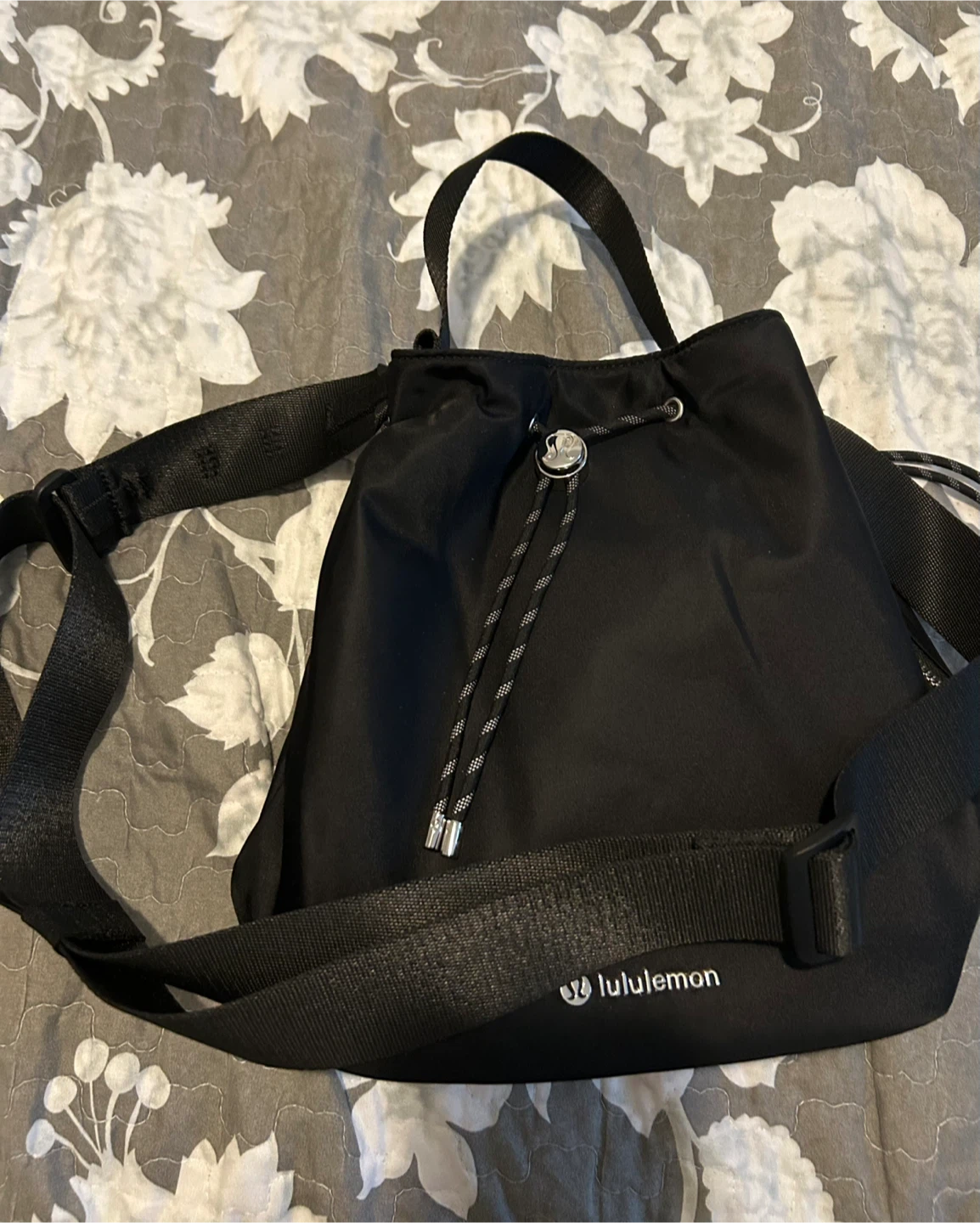 Lululemon Black Drawstring Bag - photo 2