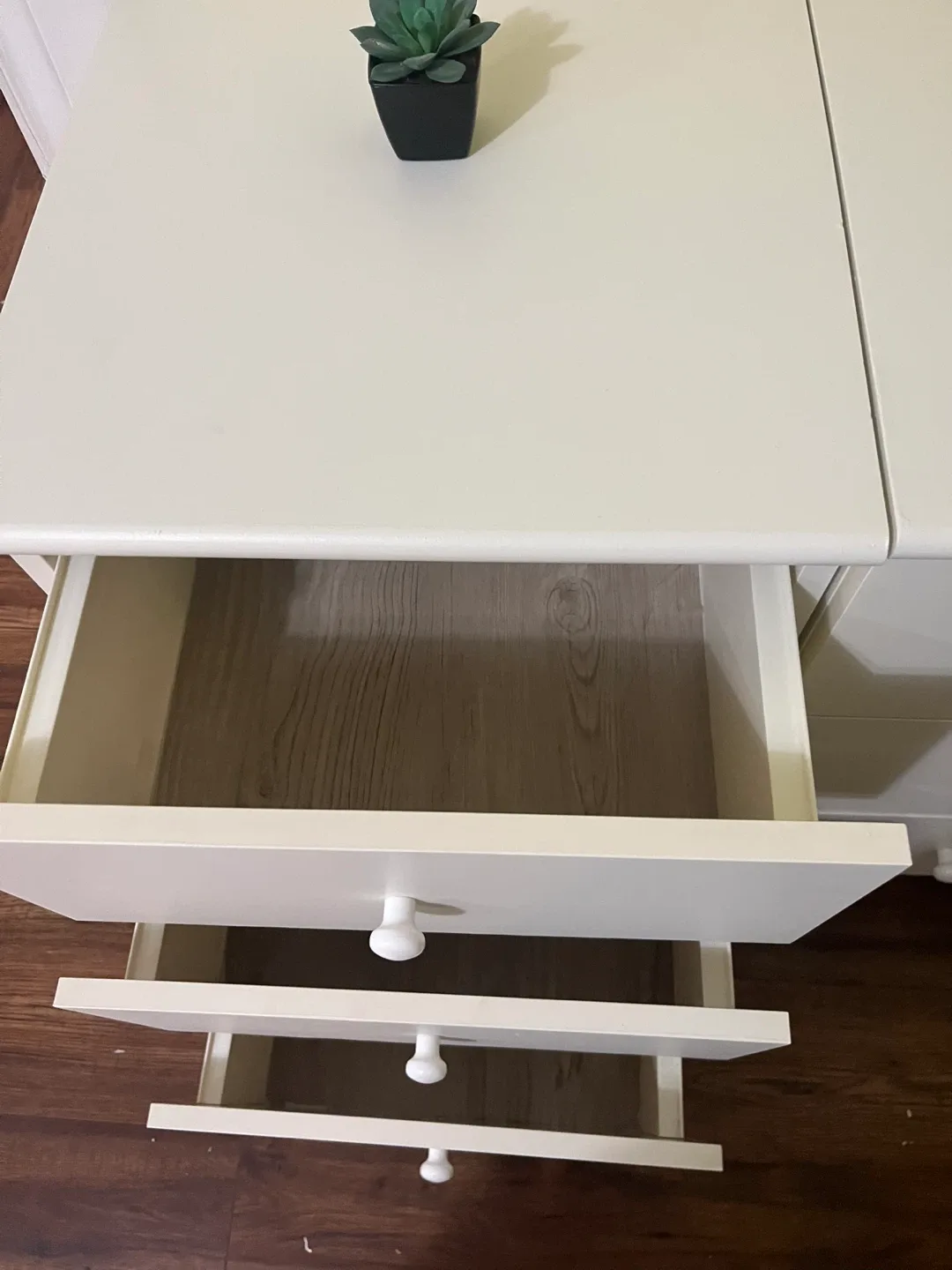 IKEA White 3-Drawer Dresser - Set of Two image indicator(4)