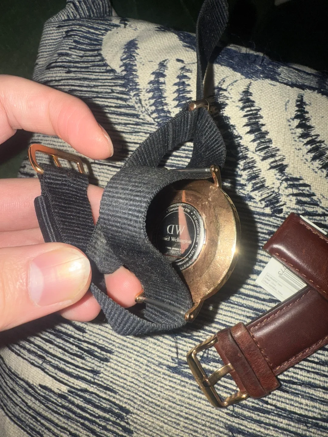 DW Watch with Extra Band (need new battery) image indicator(5)