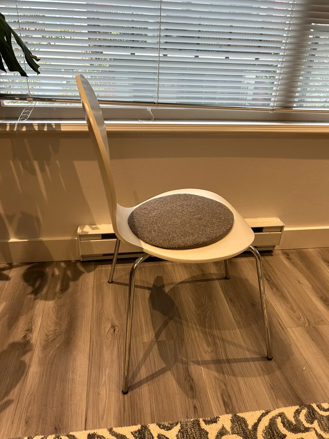 White Chair with Grey Cushion (x4) image indicator(3)