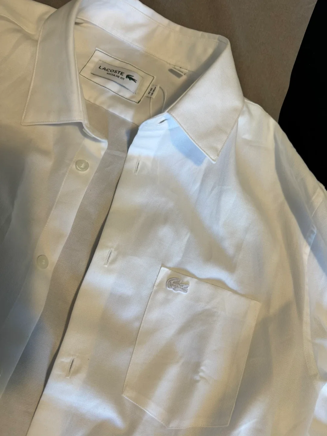 New Lacoste Regular Fit White Dress Shirt - Size 40-15 3/4 image indicator(3)