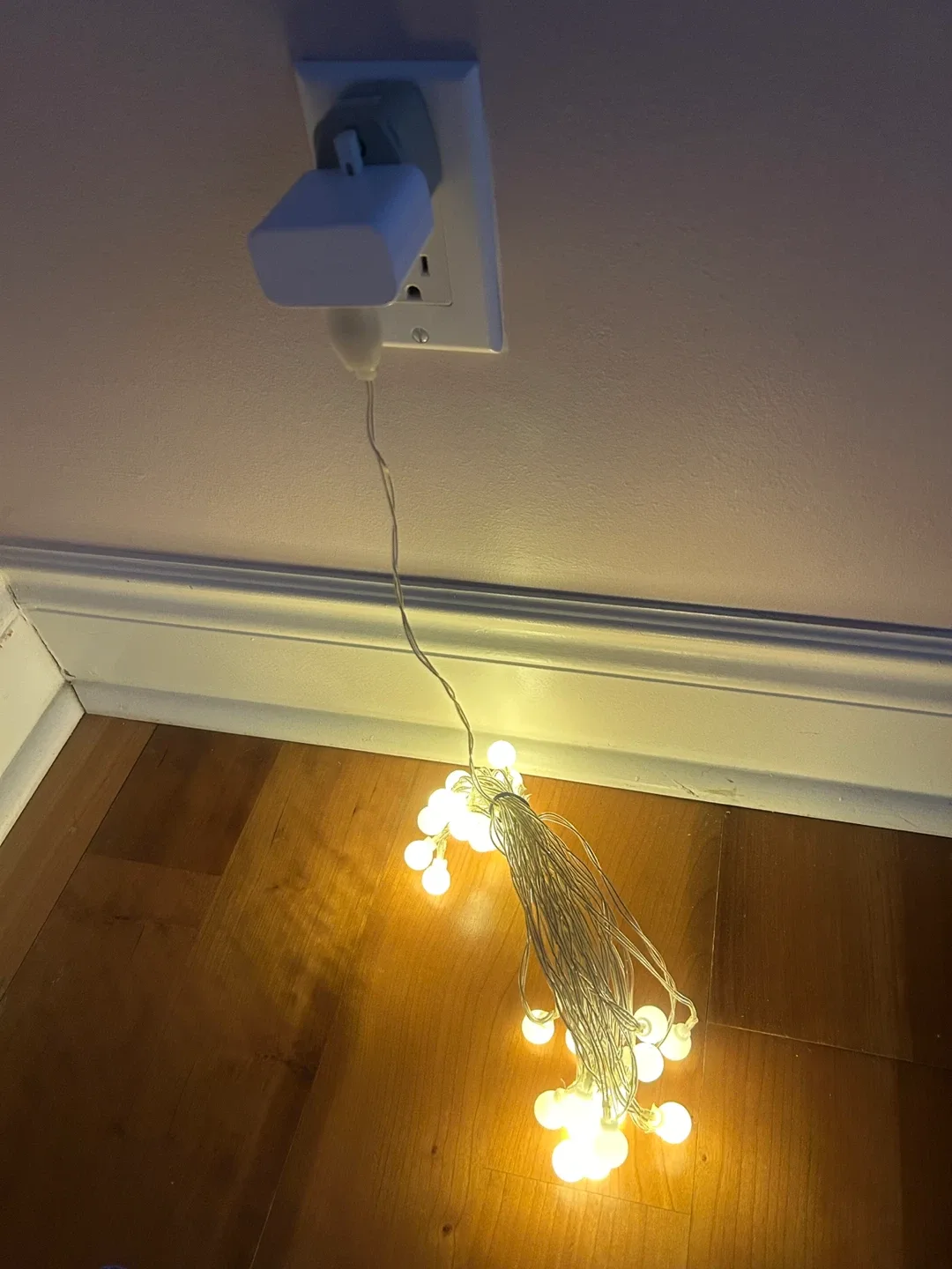 String of Globe Lights (USB) thumbnail