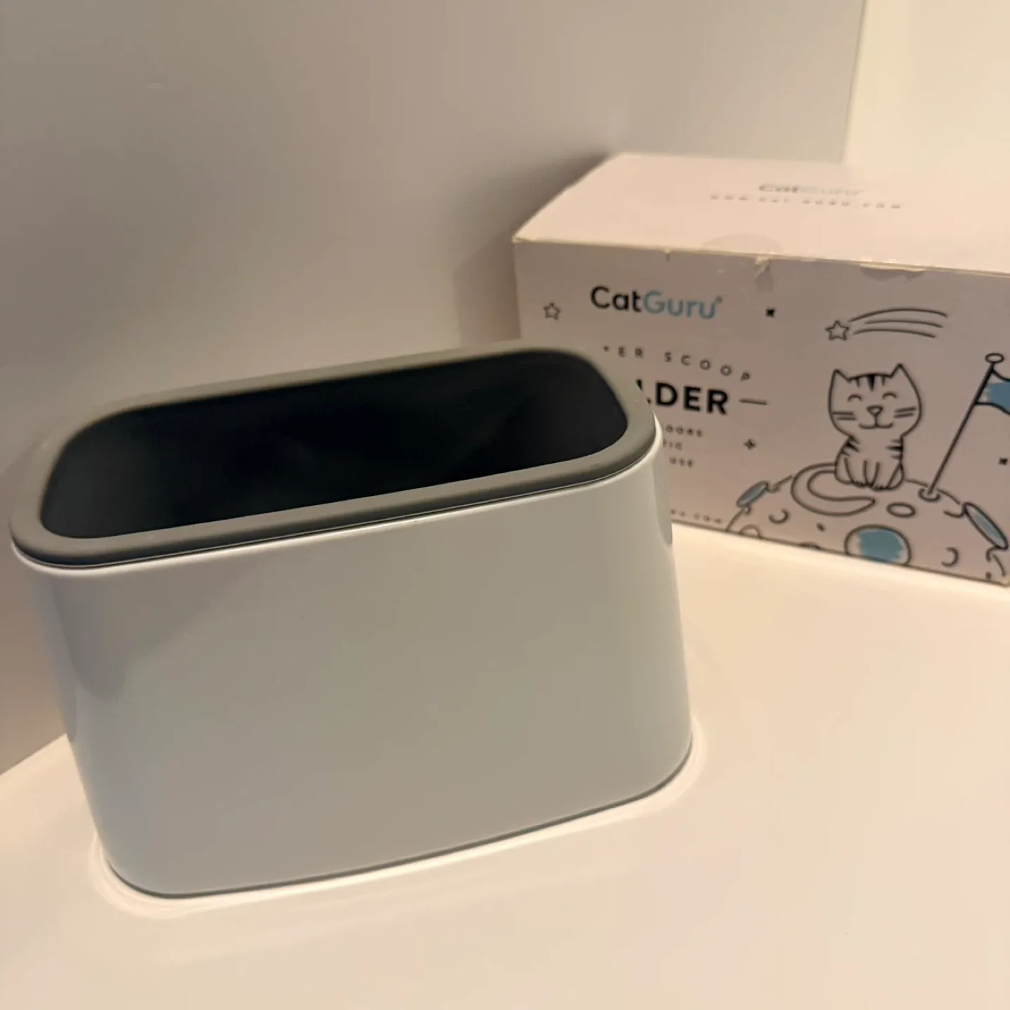 CatGuru Litter Scooper Holder - White thumbnail