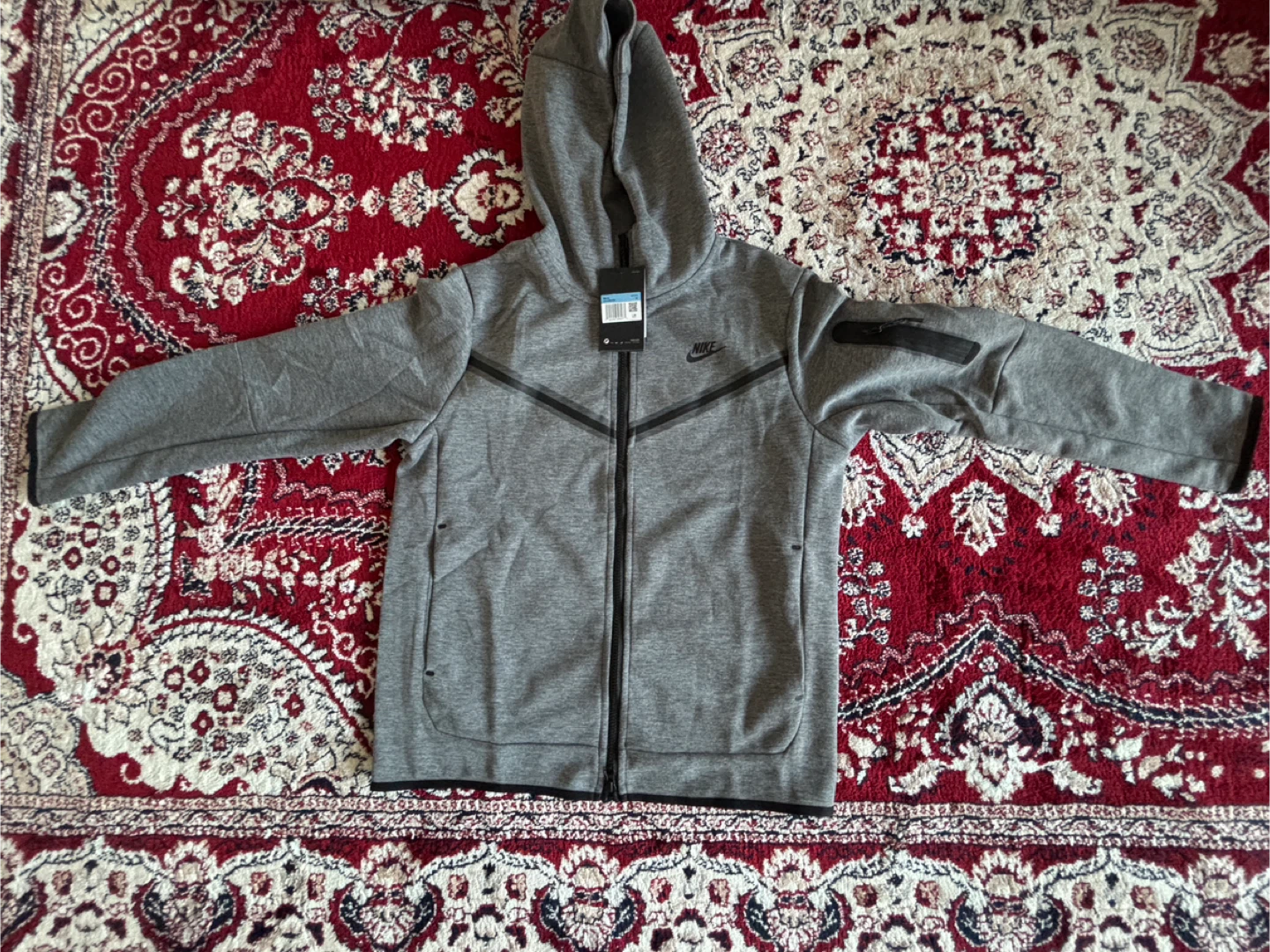 Nike Tech Fleece Grey Tracksuit - Size Medium - photo 2