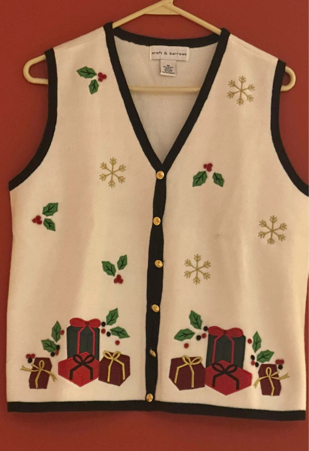 Croft & Barrow Christmas Vest - Size M