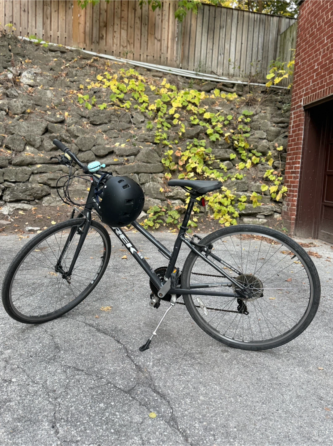 Trek Hybrid Bike - Tune-up done - photo 3