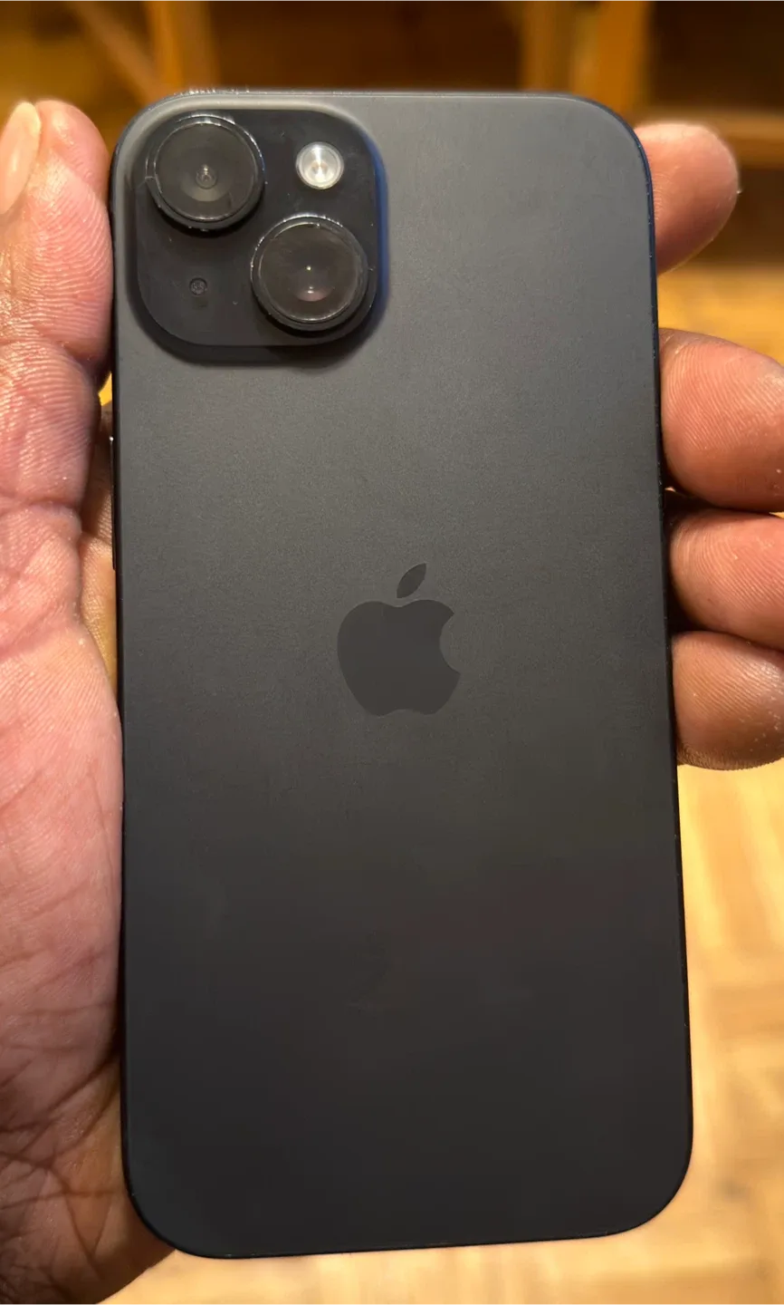 📱 Apple iPhone 15 – Midnight Black (128GB, Unlocked) image indicator(7)