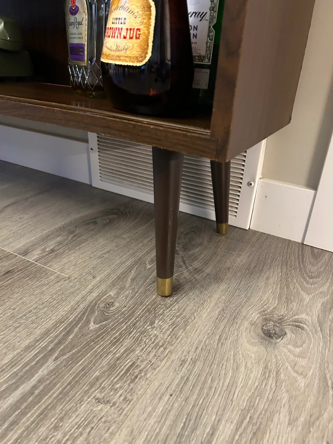 Mid-Century Modern Style Shelf/Bar Cabinet - photo 4