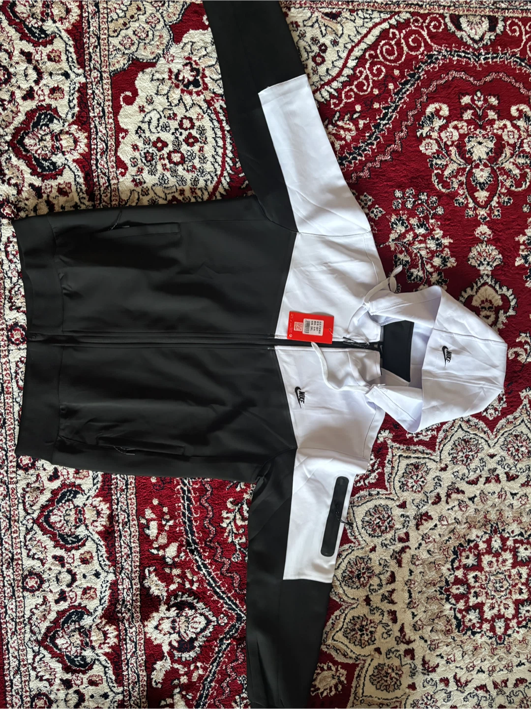 Nike Black & White Tracksuit - photo 2
