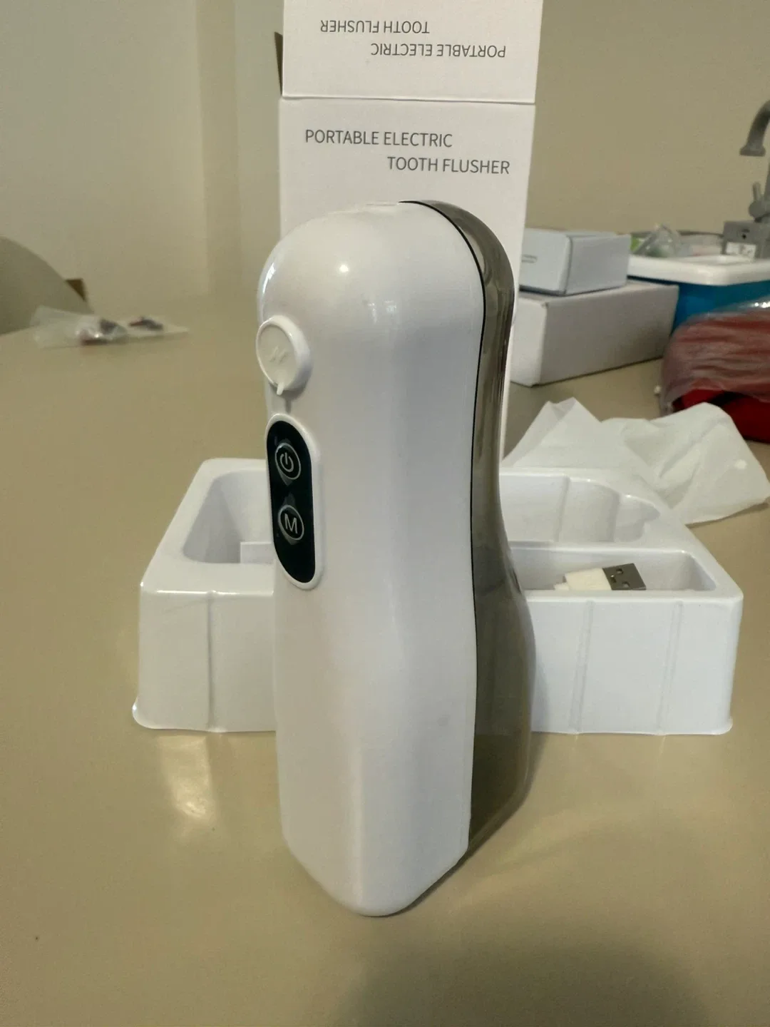 BNIB Water Flosser for Teeth Cordless Rechargeable Dental Floss image indicator(2)