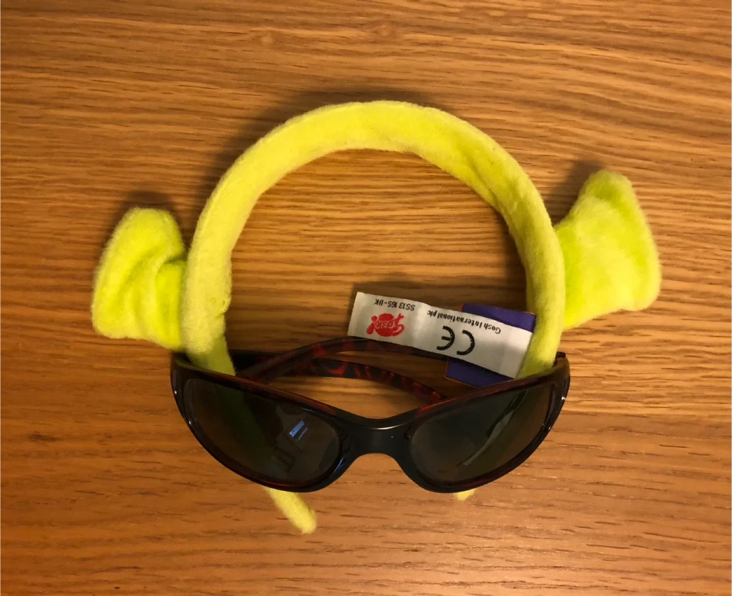🆓for kids-Shrek the Third Headband & Sunglasses thumbnail