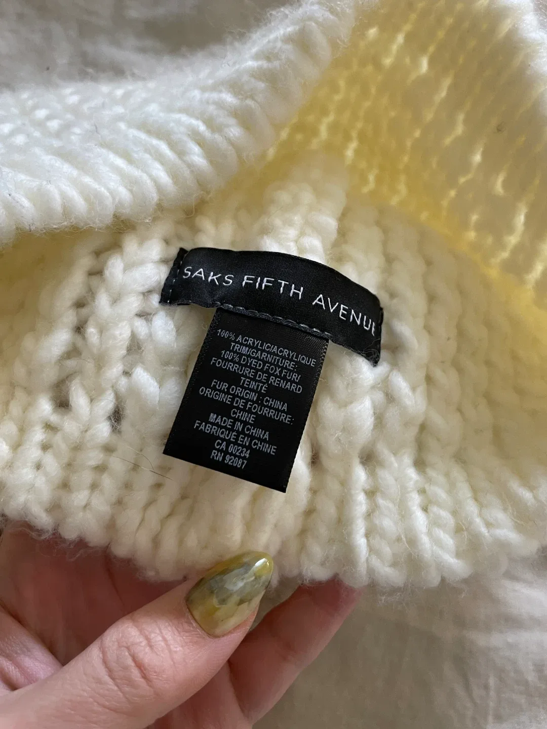 Saks Fifth Avenue White Knit Pom Pom Beanie image indicator(3)