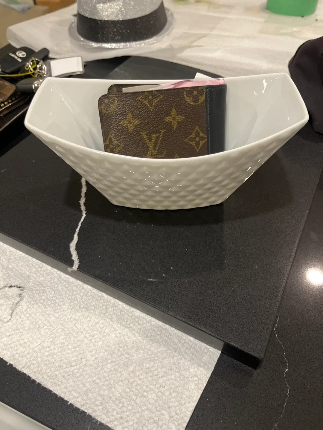 White Decorative Serving Bowl image indicator(3)