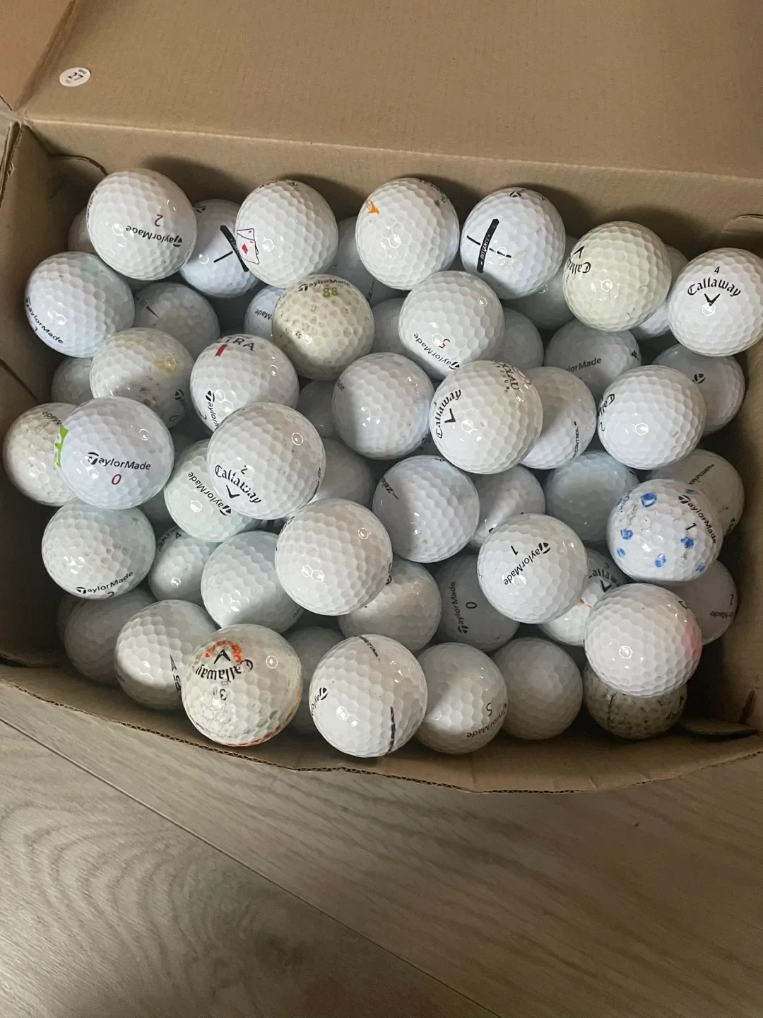 Mixed Golf Balls - Titleist, Callaway, TaylorMade image indicator(2)