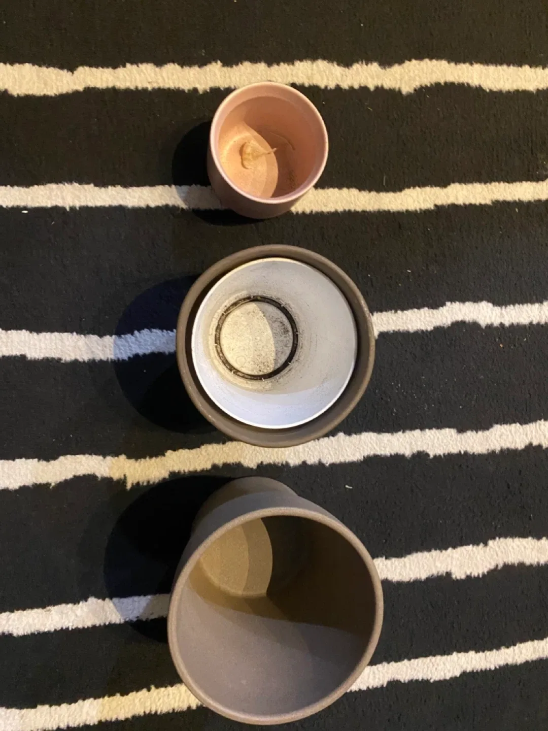 Set of 3 Assorted Plant Pots image indicator(3)