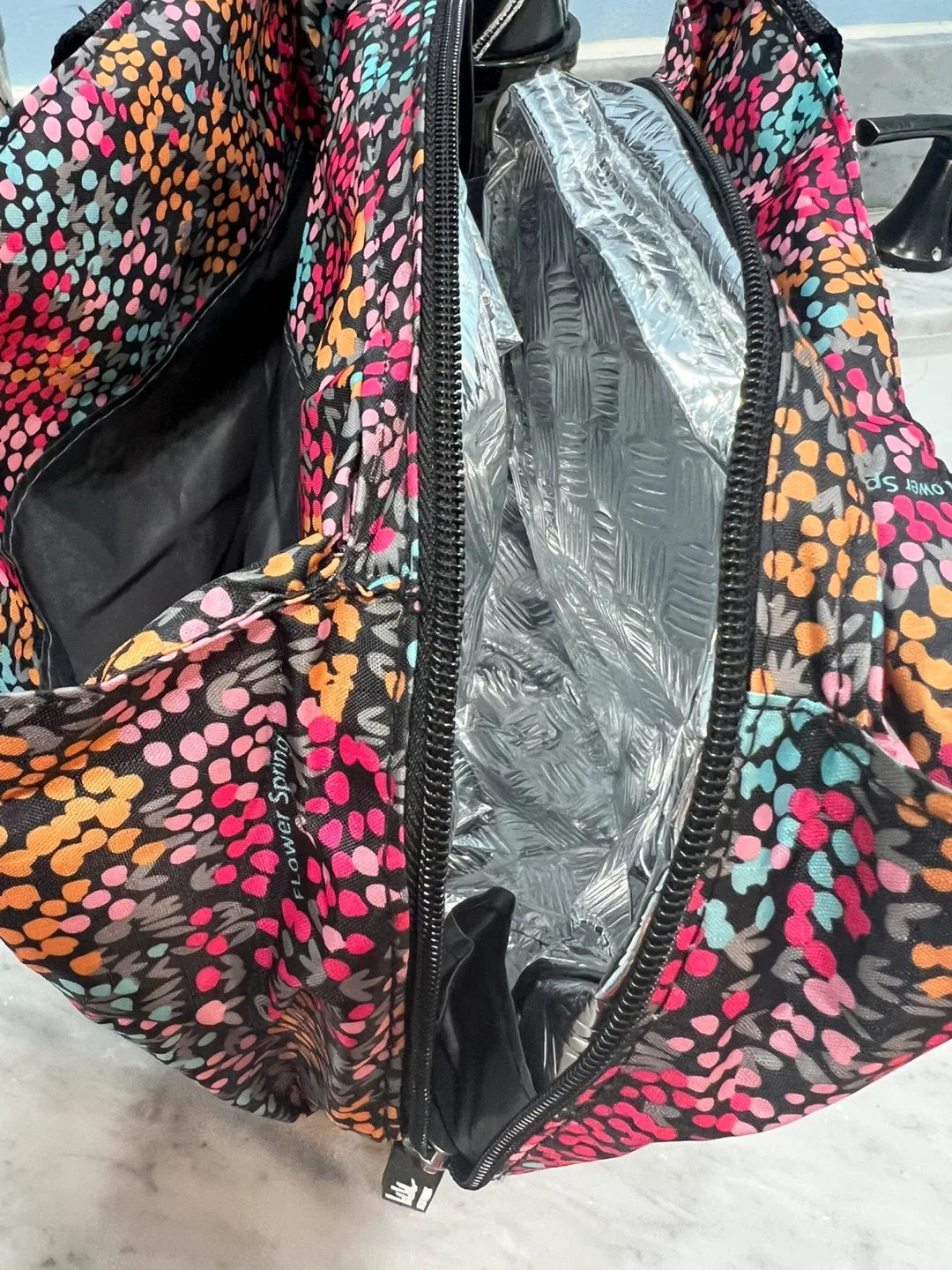 nicole Miller Floral Lunch Bag image indicator(4)