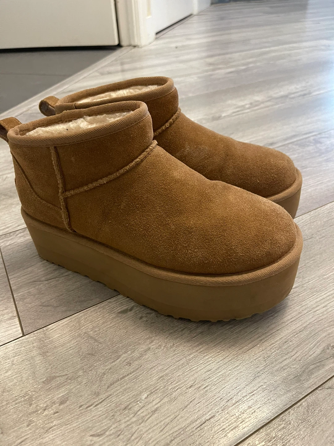 UGG Classic Ultra Mini Platform Boots - Size 8 - photo 2